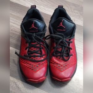 Jordan extra fly shoes